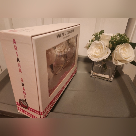 Sweet Like Candy by Ariana Grande EDP Gift Set with Pom Pom Headband; Never Used - Picture 4 of 16